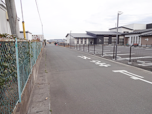 第2駐車場への道路